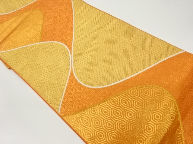 曲線に子持ち菱・亀甲・青海波模様織出し袋帯